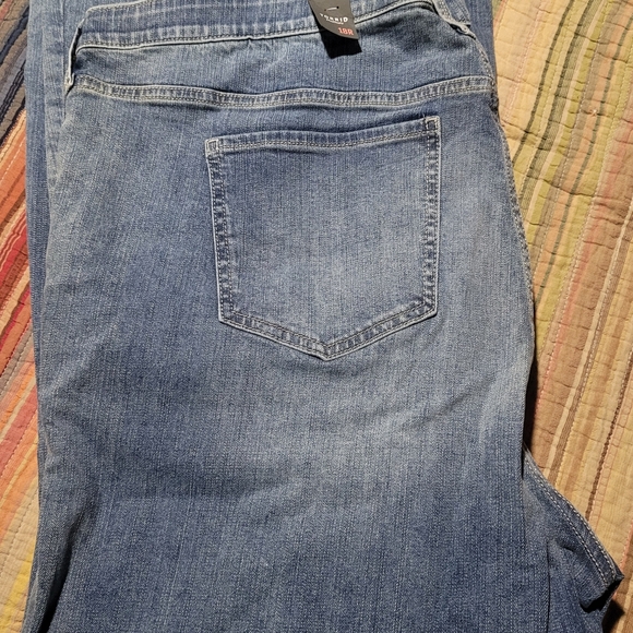 Torrid flare leg jeans - Picture 4 of 5